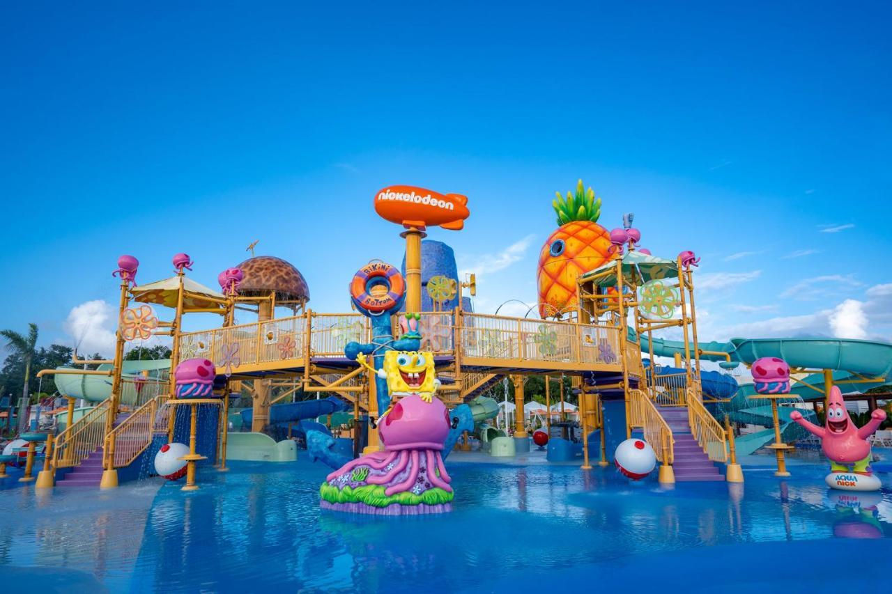 Nickelodeon Hotels & Resorts Riviera Maya Puerto Morelos Exterior photo SpongeBob SquarePants waterpark at Nickelodeon Universe