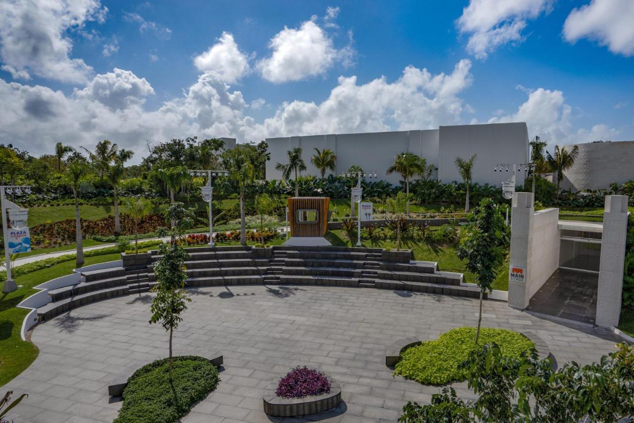 Nickelodeon Hotels & Resorts Riviera Maya Puerto Morelos Exterior photo The Amphitheater
